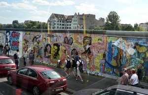 Tähteeksi jäänyttä Berliinin muuria.