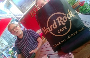 Hard Rock Cafeen kohderyhmä on löytänyt perille.